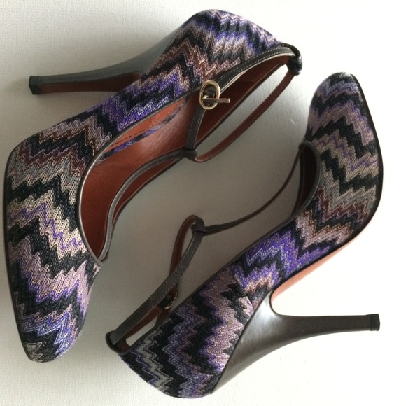 Missoni Purple Zig-zag Crochet Leather Pumps - Picture 2 of 8